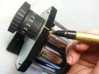 Marking knob position with gold marker on Dream Machine